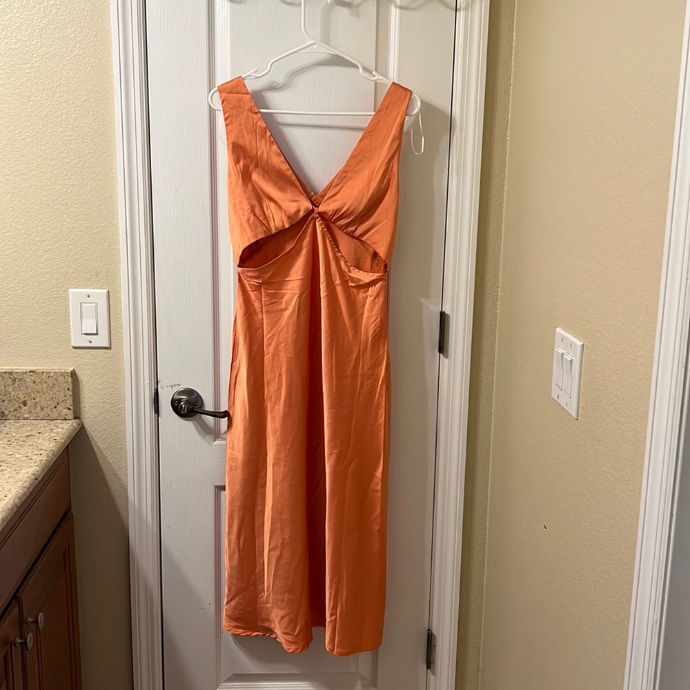 Hello Molly, new w/tags orange midi silk dress - Picture 2 of 4
